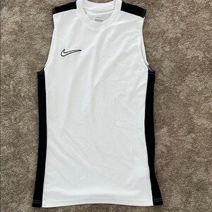 Nike dri fot tank. Men’s XS